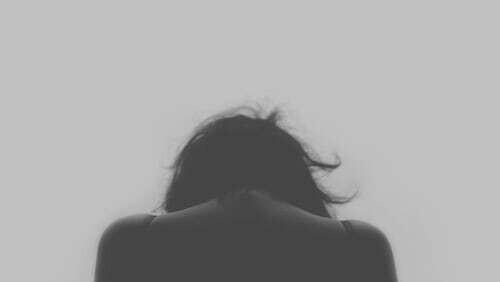 落ち込んでる彼女が彼氏にめんどくさいと思われる言動