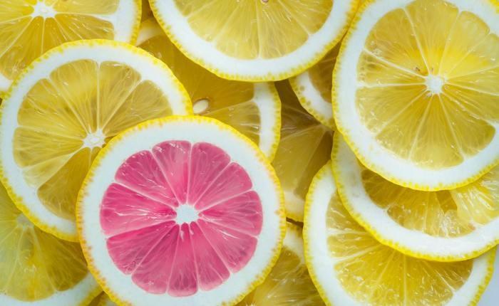 《夢占い》モテる夢を見た時の9の意味