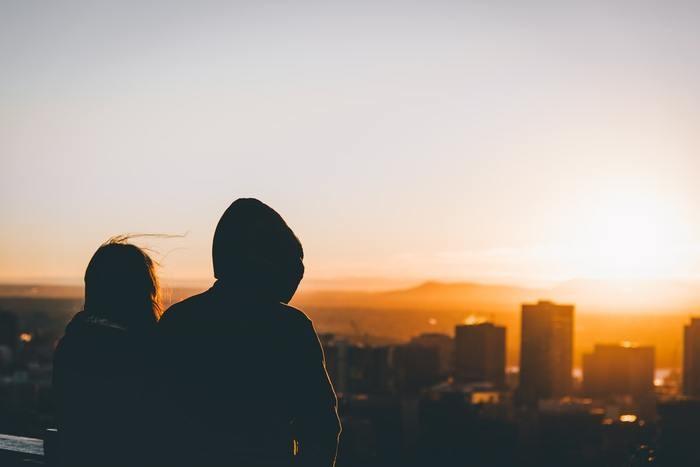 彼氏が寂しがり屋で大変！寂しがり屋な彼氏の心理５つとうまく付き合っていく方法