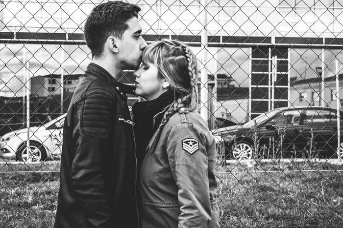 8 ) あまりキスをしないのは潔癖性かあなたと壁を作る人