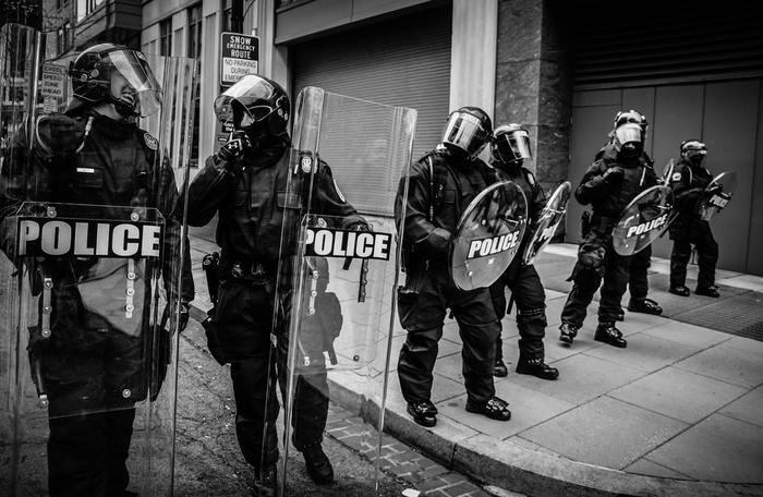 夢の中に警察官が出てきた！警察官の夢を見た時の意味と心理