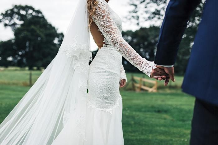 結婚について占った時にソードのナイトが正位置で出た時の基本的な意味
