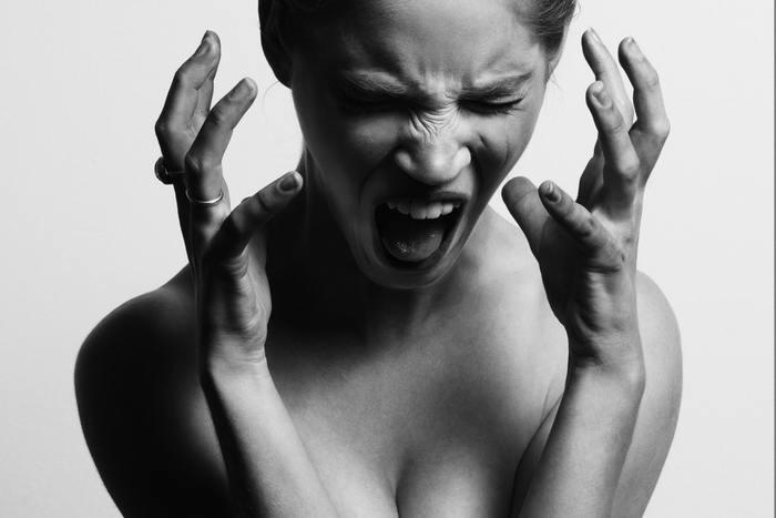 毒親から降り注ぐストレスに苦しんでいませんか？